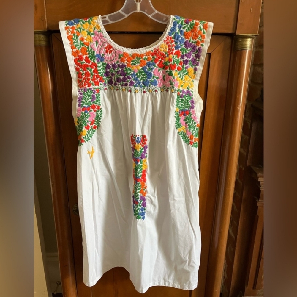 Mi Golondrina White Flores Dress Colorful Embrodiery Size Large